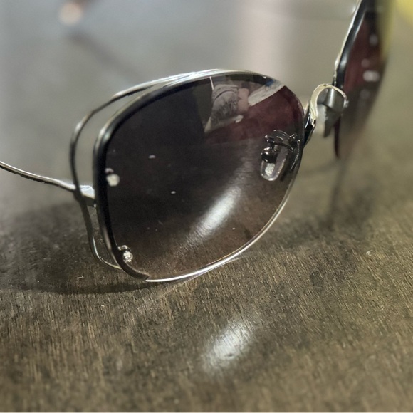 Coach sunglasses with case - Picture 4 of 10